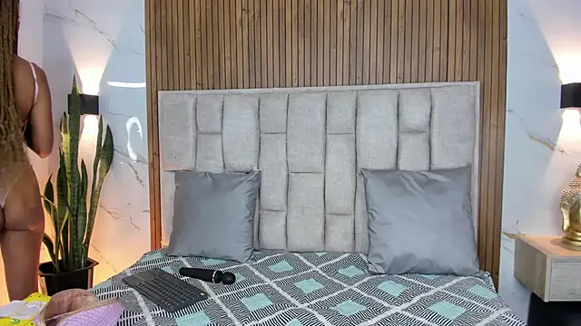 Sassha ferrer online show from January 7, 7:28 pm