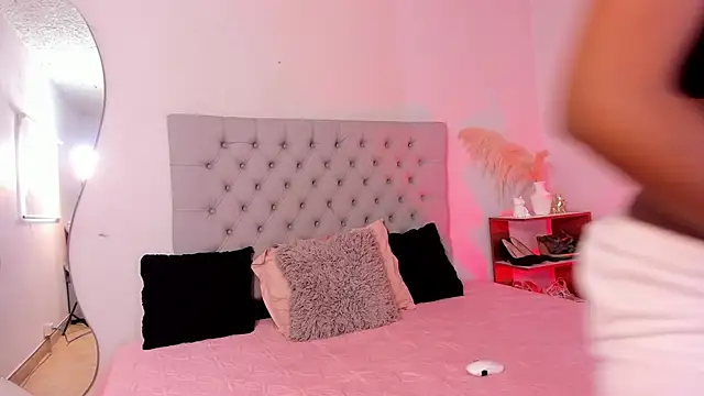 SofiRuiz  online show from January 11, 8:03 pm