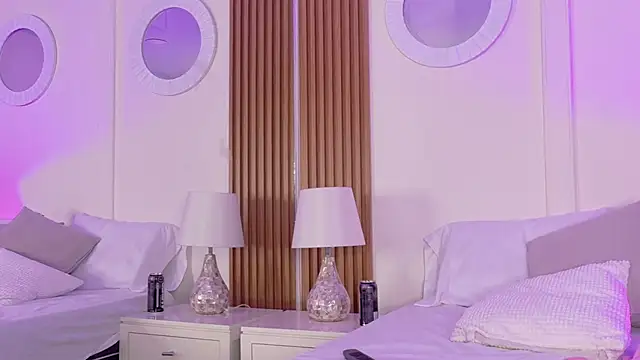 AshleyGinger  online show from November 1, 11:36 am