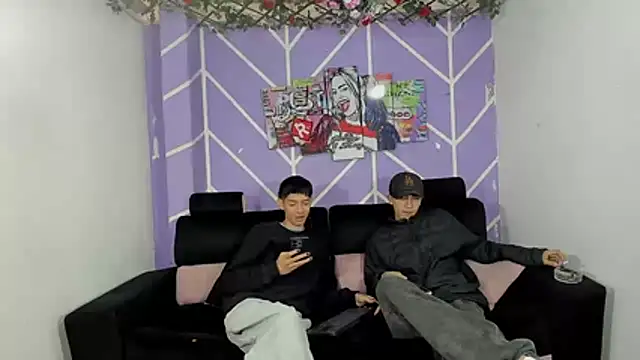 heyy noah11 online show from March 8, 1:15 pm