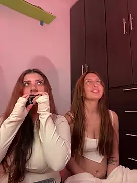 Leah moon1 online show from February 6, 5:44 am