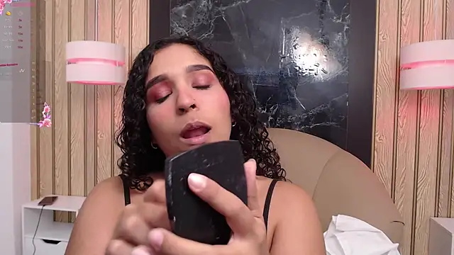 Belindamuller online show from February 21, 11:49 pm