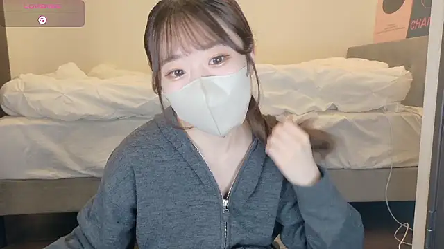 yura ra ra online show from April 17, 3:14 pm