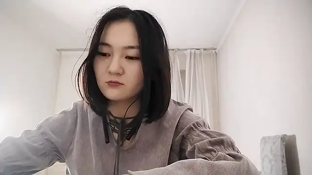 Lyndasilk online show from October 19, 2:08 pm