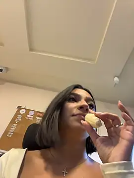 AlyssaRay online show from March 14, 12:50 pm