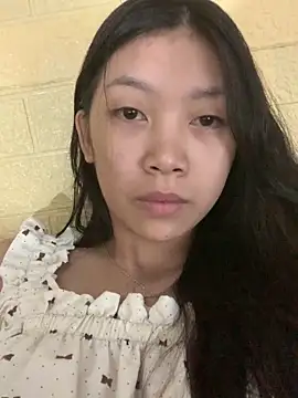 linh-lan1 online show from October 13, 9:45 am