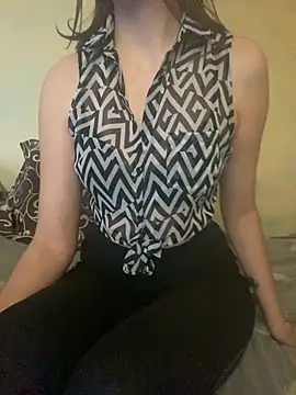 KittieCreme online show from November 26, 11:11 am