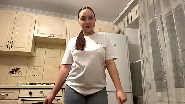 DaisyMolly online show from October 14, 9:17 pm