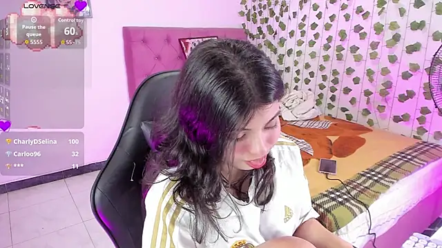 selina lovers  online show from October 24, 3:13 am