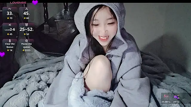 hyp0crite online show from November 17, 3:46 pm