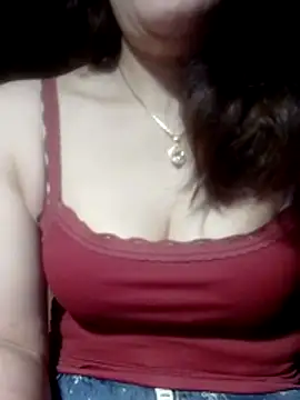 YiyinLy online show from March 28, 10:08 pm