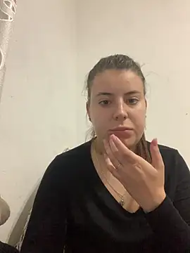 MiraCastellon online show from October 27, 12:55 pm