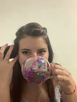 MiraCastellon online show from November 7, 12:11 pm