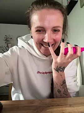 Amy  Leee  online show from May 30, 12:47 pm