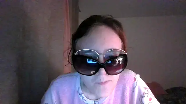 LuckySLove online show from January 31, 9:24 pm