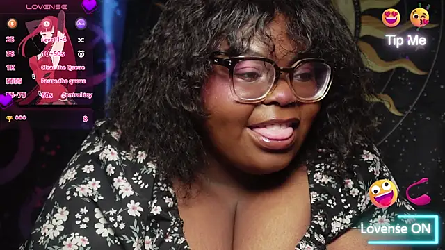 TheChubbySiren online show from December 16, 1:28 pm