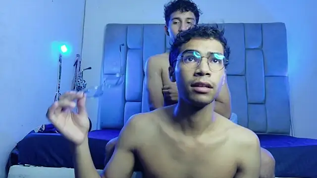 Desire4Duo online show from March 6, 10:43 am