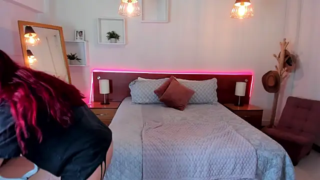 Cat  Moon   online show from October 15, 7:49 pm