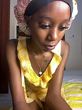 NyahHeat online show from April 13, 4:30 pm