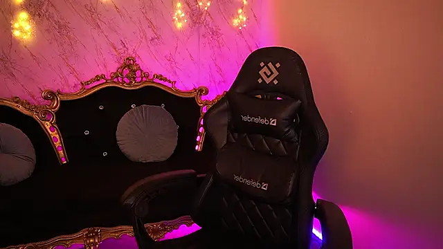 CuteeFoxy online show from January 16, 2:24 pm