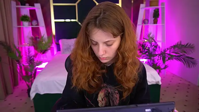 CuteeFoxy online show from December 4, 2:41 pm