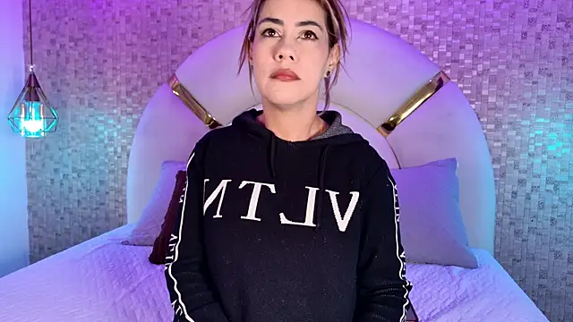 emmy rose25 online show from March 22, 11:49 am