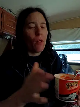 JT83FL online show from November 29, 4:55 pm