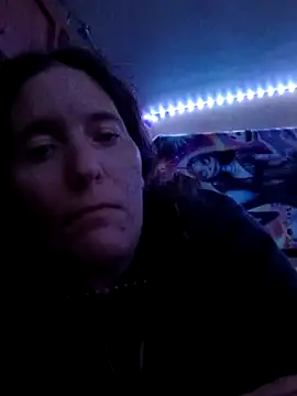 JT83FL online show from November 28, 4:15 am