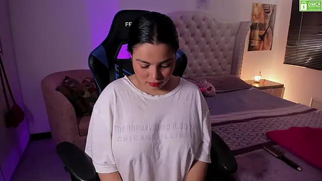 Bluepaula online show from October 30, 2:40 pm