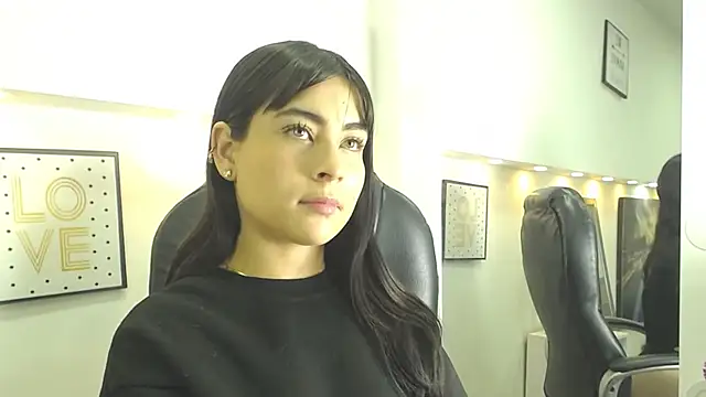 Grace Velle online show from October 20, 7:39 pm