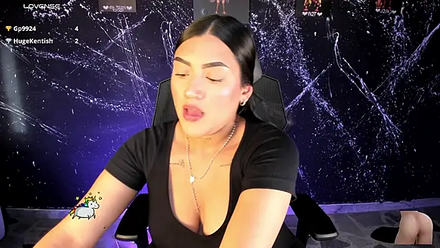 MelodySnow online show from October 19, 9:39 pm