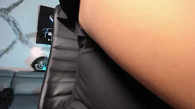 MelodySnow online show from November 24, 9:28 pm