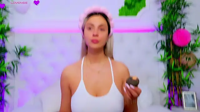 AriannaSins online show from September 24, 12:26 pm