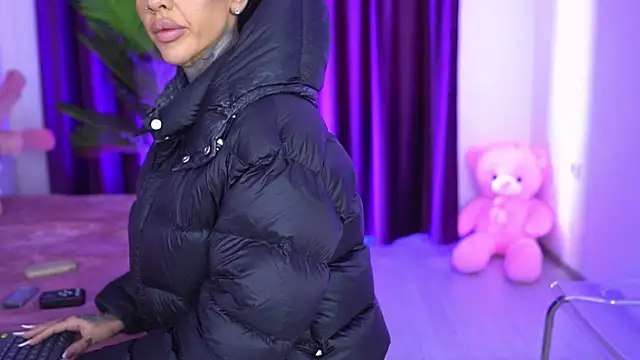 ScarletNoir online show from October 19, 5:20 am