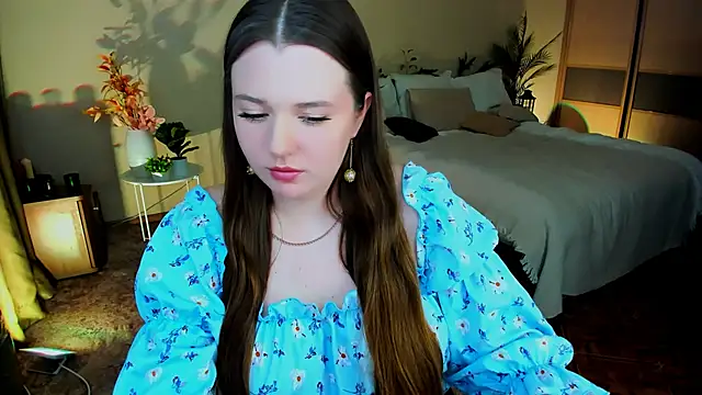 Moonvelle online show from December 1, 12:19 pm