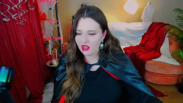 Moonvelle online show from October 31, 11:47 am