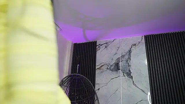 SpicyMaple  online show from November 25, 9:04 pm