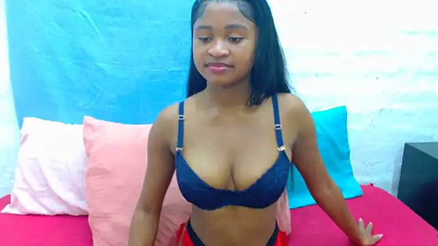 DaisyGirlxx online show from March 26, 8:05 am