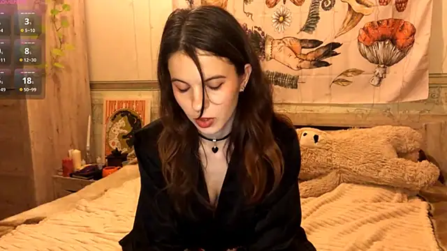 KiraVelora online show from November 27, 4:32 pm