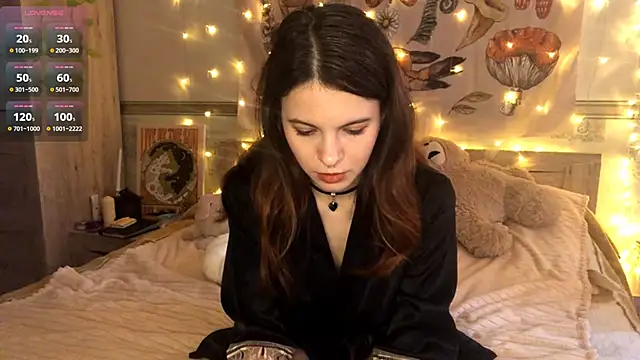 KiraVelora online show from November 24, 7:54 am