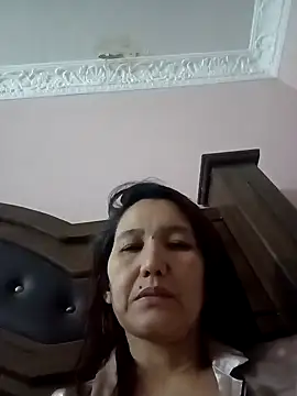 Bigtitsass81 online show from October 16, 7:49 pm