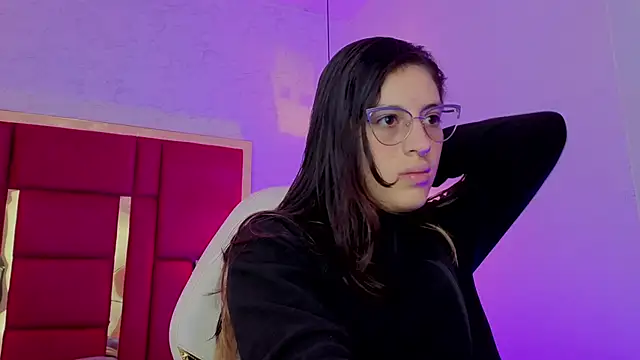 moon winy online show from April 21, 12:01 pm