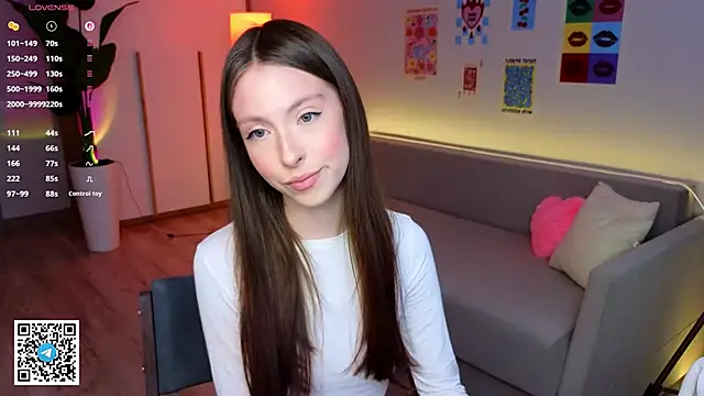 Yasmin Kass online show from March 22, 8:31 am