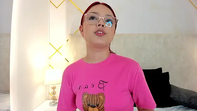 Martinaa Garcia online show from February 28, 8:08 pm