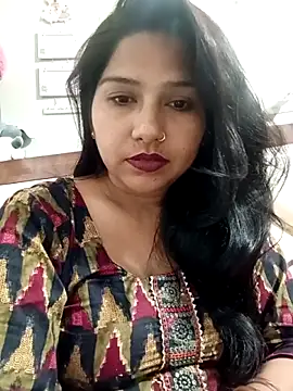 Vanshika1432 online show from October 18, 1:58 pm