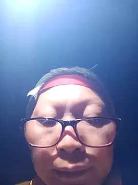 nui-show online show from October 25, 10:05 pm