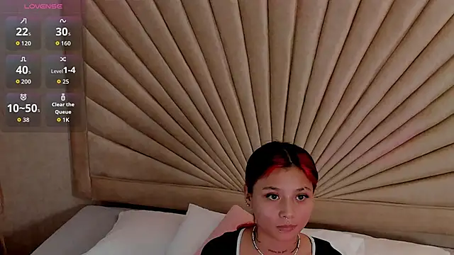 Emma duff online show from December 15, 8:14 pm