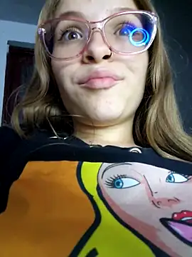 bambiluly online show from October 28, 11:20 pm