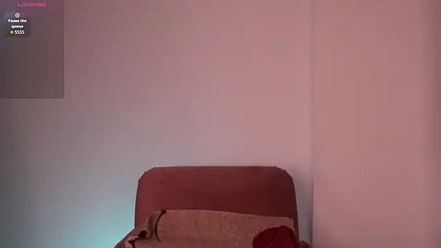 lara bombshelll online show from December 19, 10:24 pm