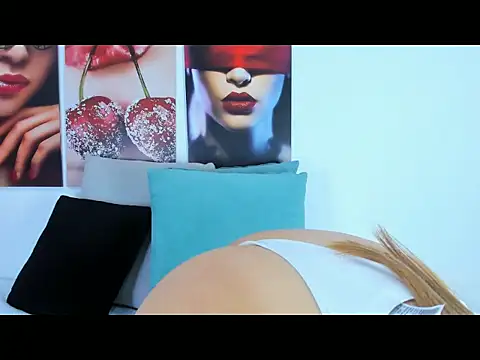 iamdoll online show from January 13, 8:13 pm